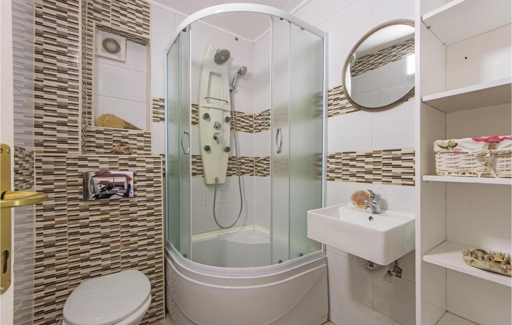 Awesome Apartment In Fazana With Wifi Zewnętrze zdjęcie